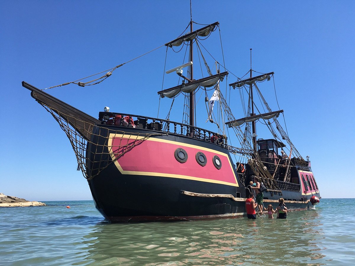 Jolly Roger Barca pirati Jesolo